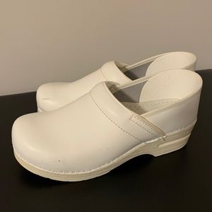 Dansko clog shoes white size 40